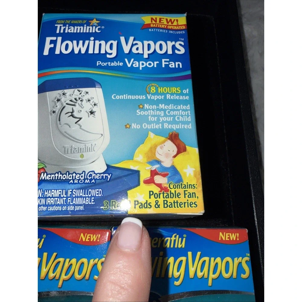 Theraflu Triaminic FLOWING VAPORS Portable Vapor Fan,‎ Fan Plus Refills New 5303